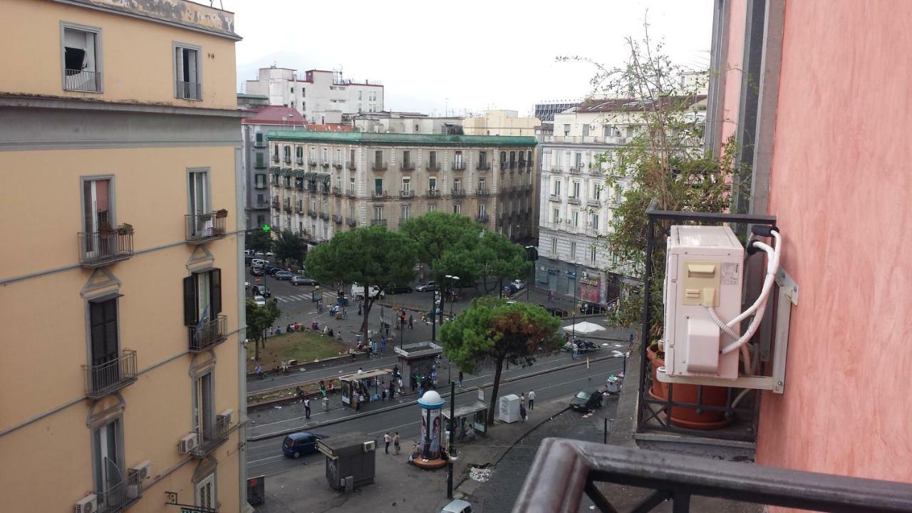Una Casetta Al Centro Di Napoli Exteriör bild